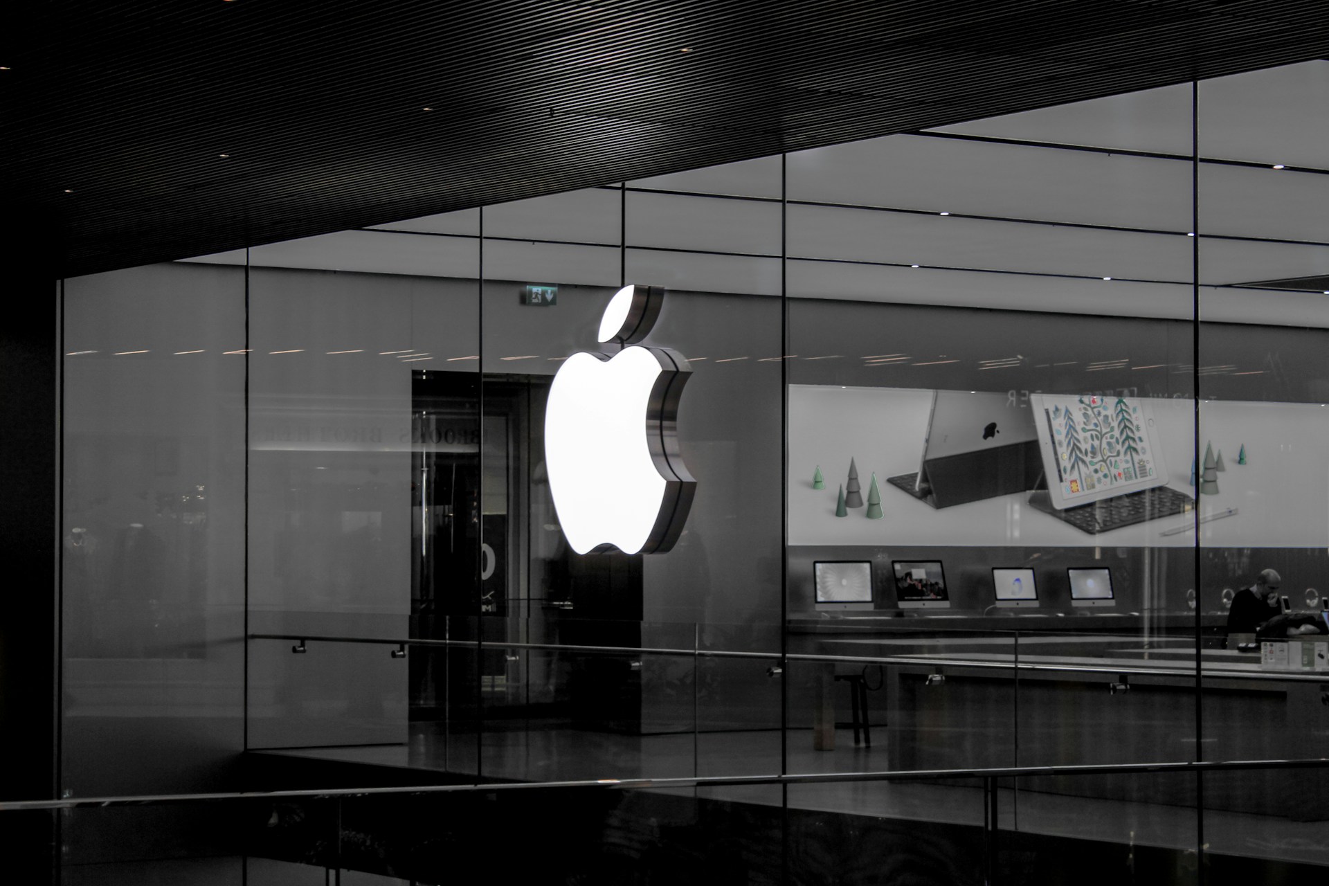 Apple купила французький стартап, що створює технології ШІ та комп'ютерного зору - ЗМІ