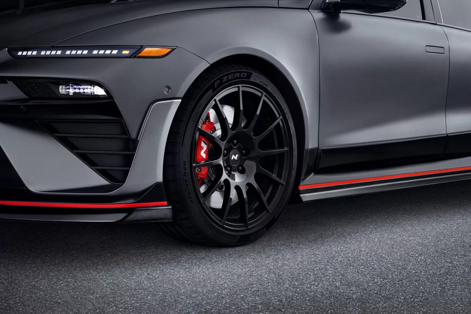Hyundai Ioniq 6 N body kit - wing and splitter