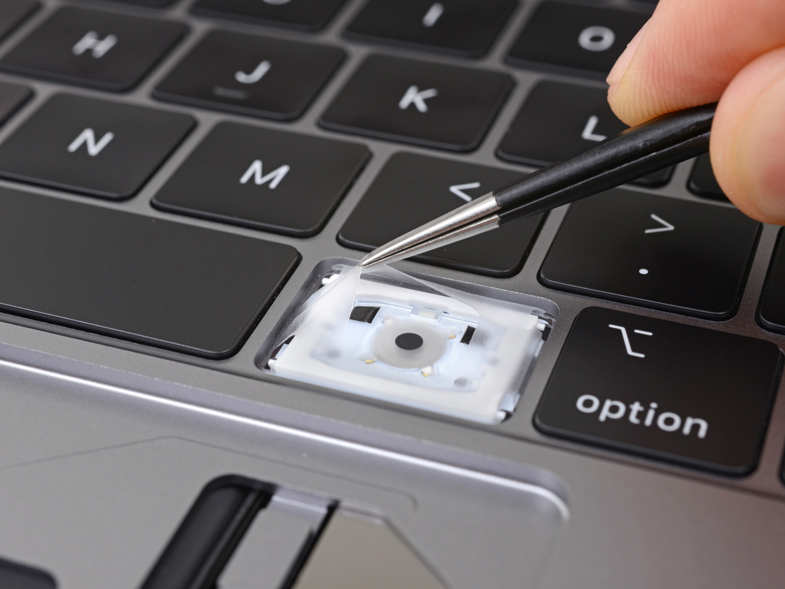 iFixit Apple MacBook Pro 13 3.jpg
