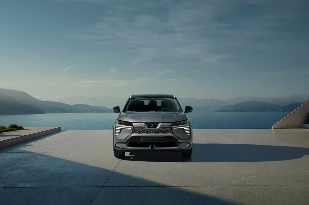 Mitsubishi Eclipse Cross Electric Crossover Side