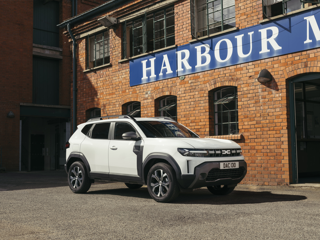 Панорама інтер'єру Dacia Duster Cargo