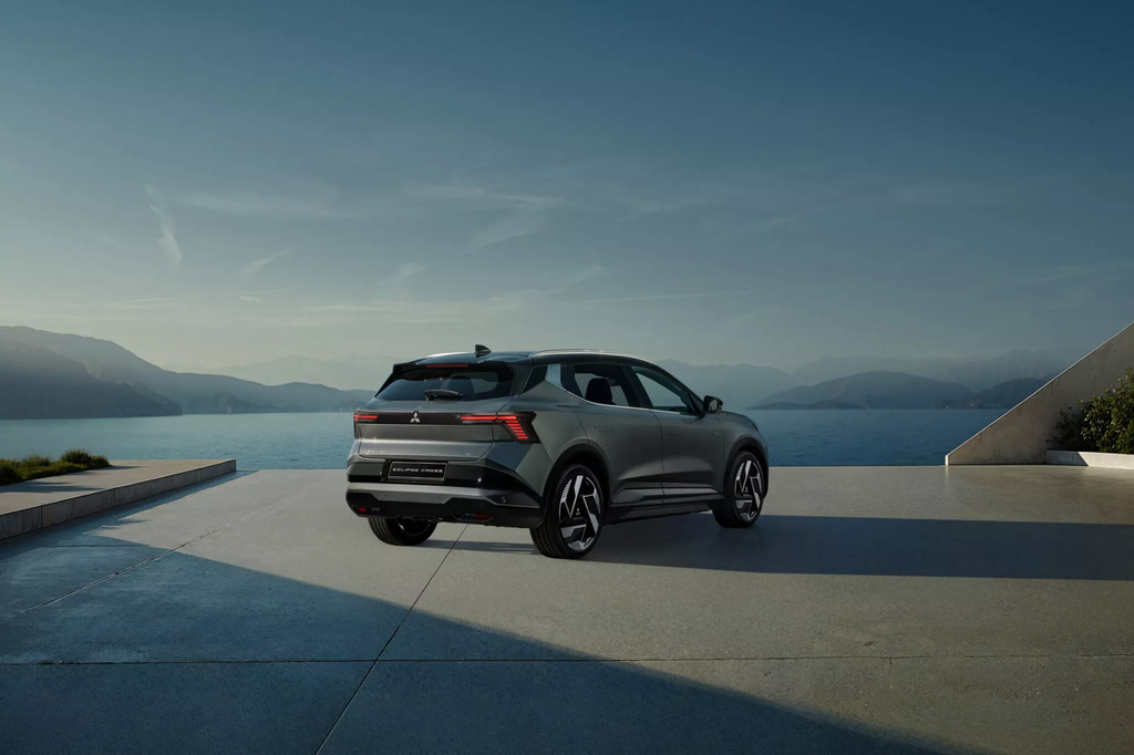 Електричний кросовер Mitsubishi Eclipse Cross Електричні характеристики Mitsubishi Eclipse Cross