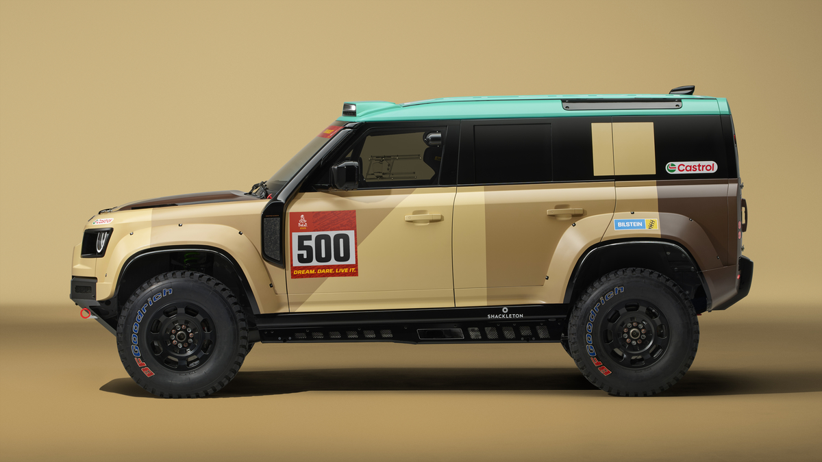 Defender at the start of the Dakar rally