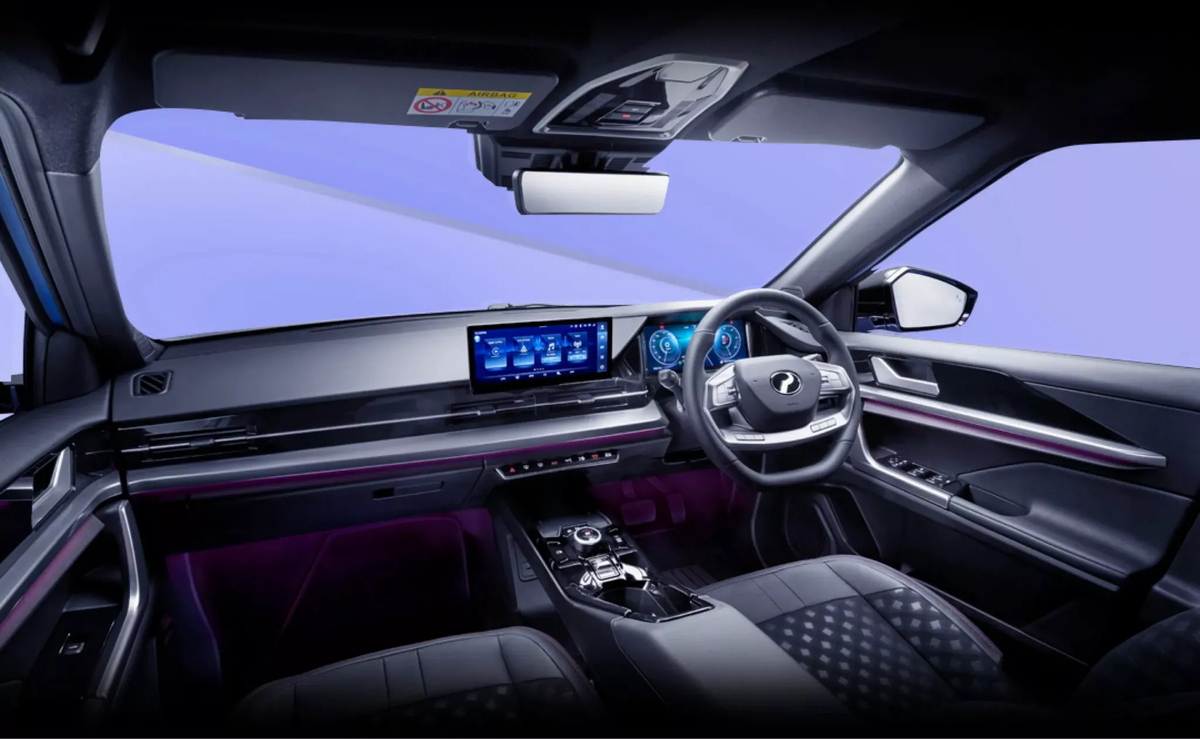 Perodua QV-E interior