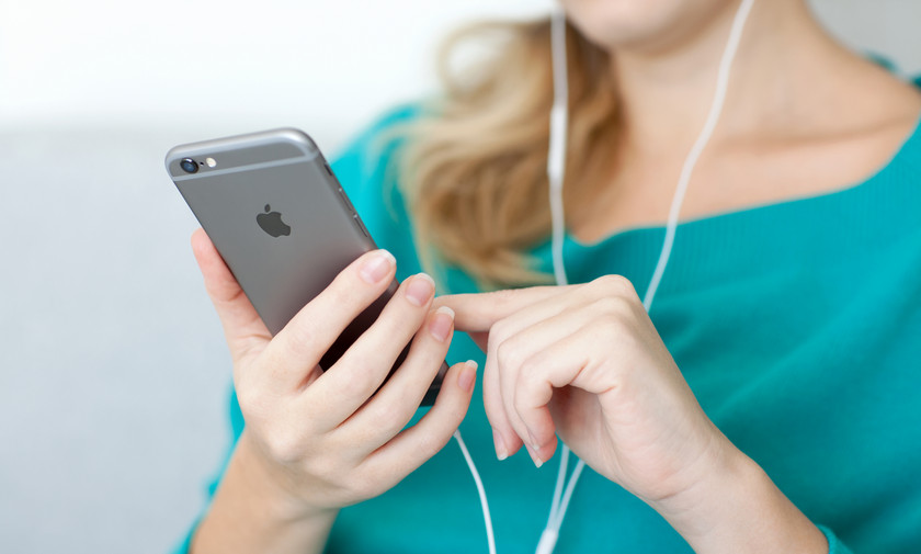 iphone-no-radio-sorry-fcc.jpg