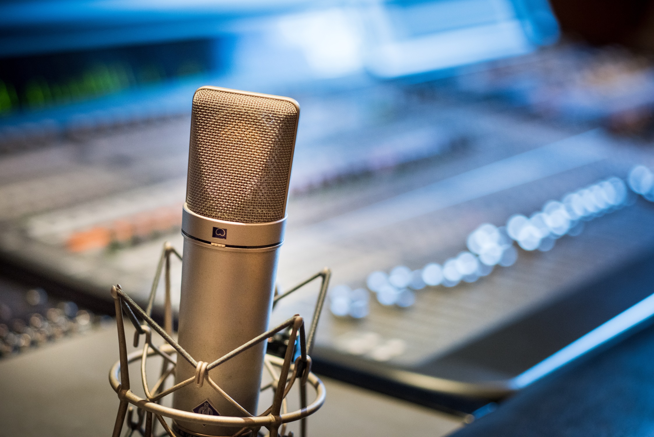 ElevenLabs has created an AI service for voice cloning and video dubbing in 20 languages