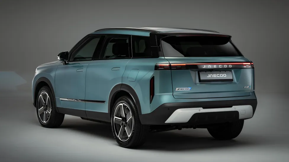 Jaecoo 7 PHEV вид ззаду під три чверті