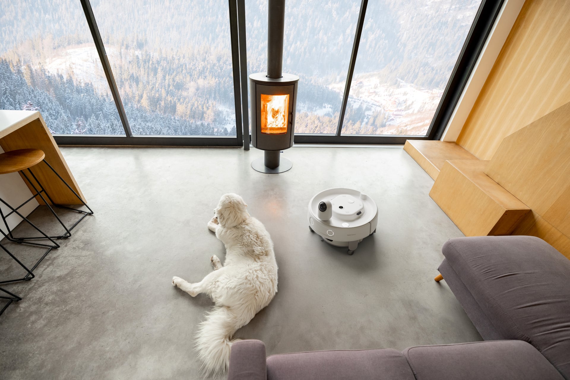 Home security with SwitchBot K20+ Pro. Illustration: SwitchBot