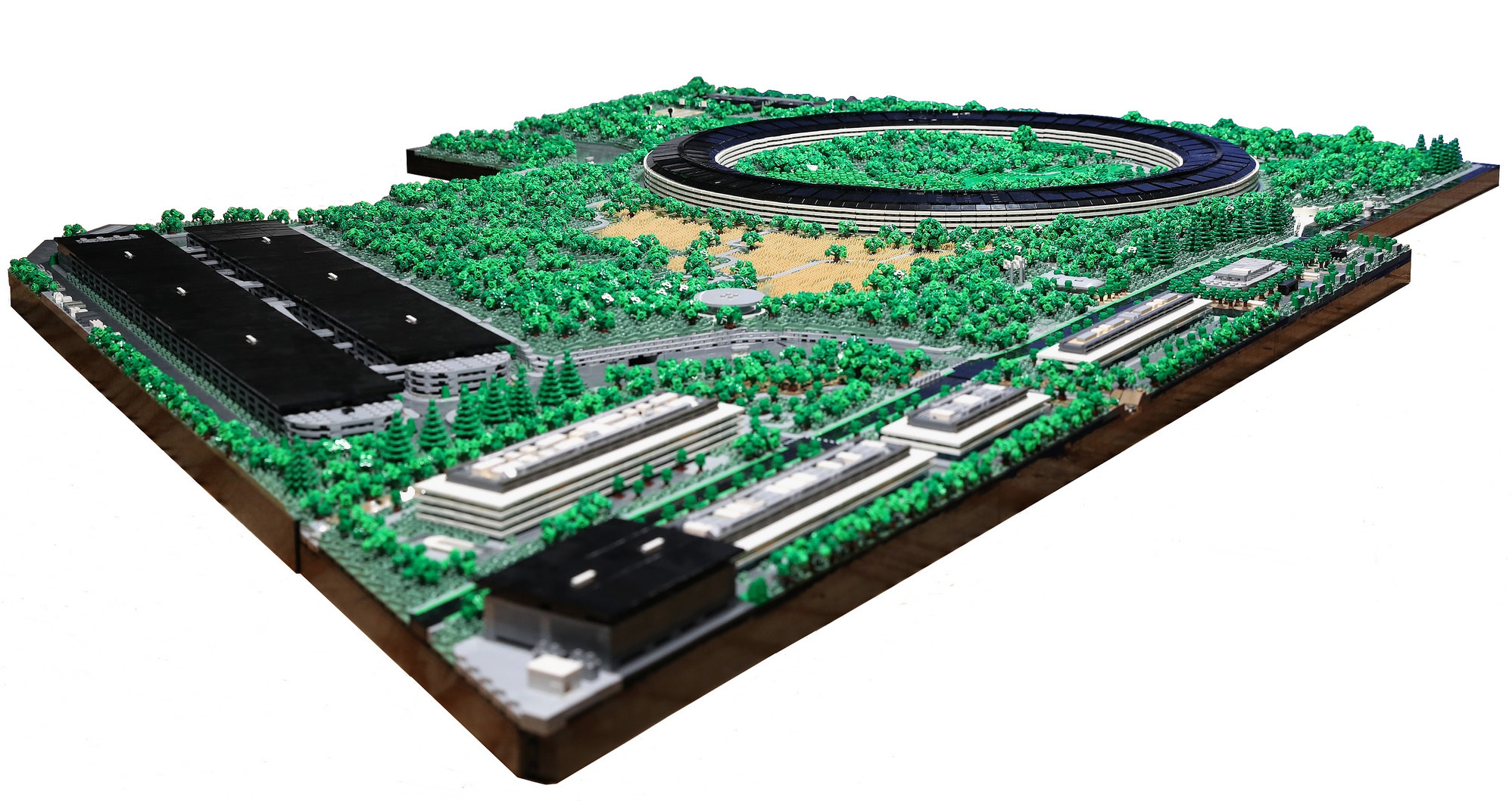 lego-apple-park-gal-1.jpg