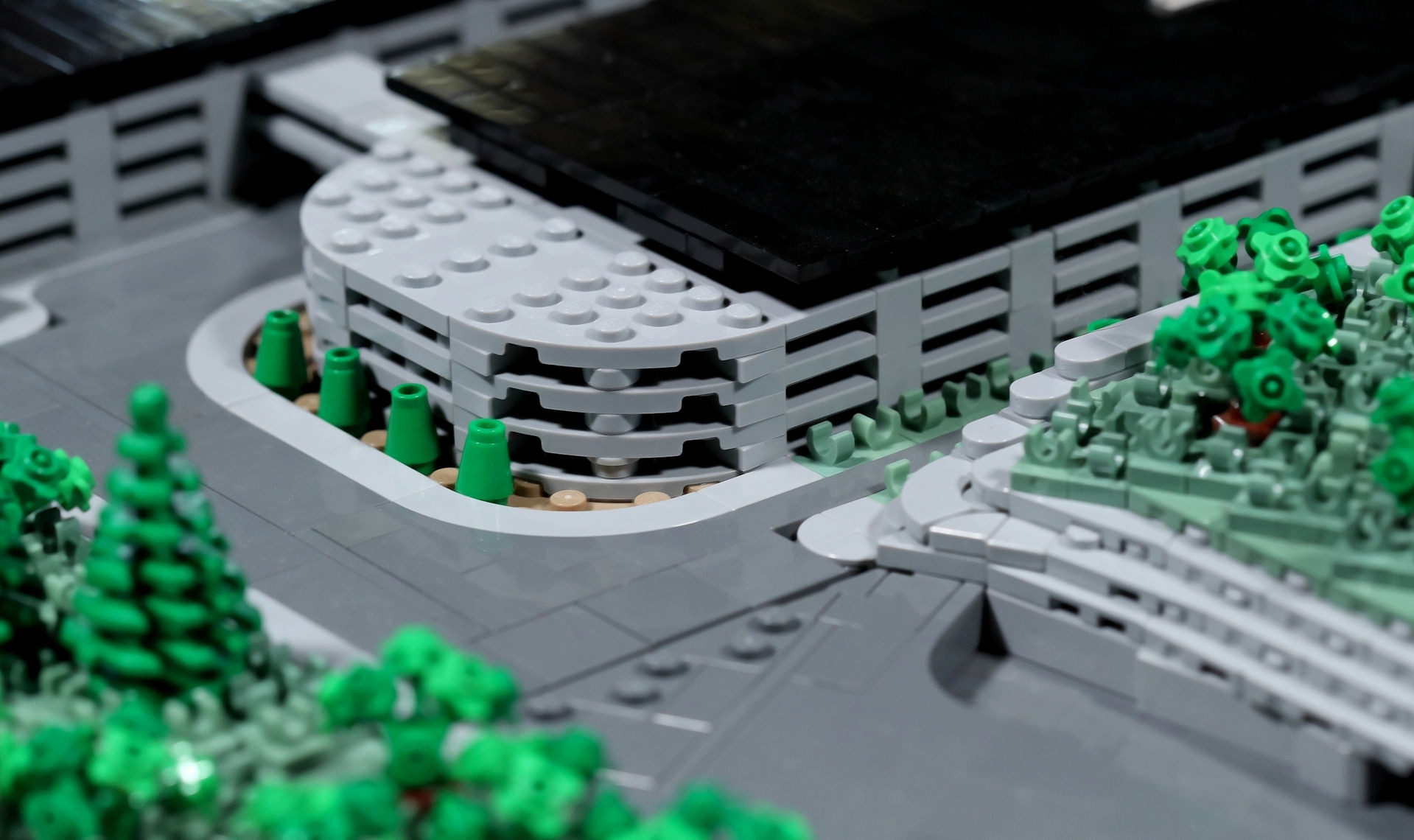 lego-apple-park-gal-7.jpg