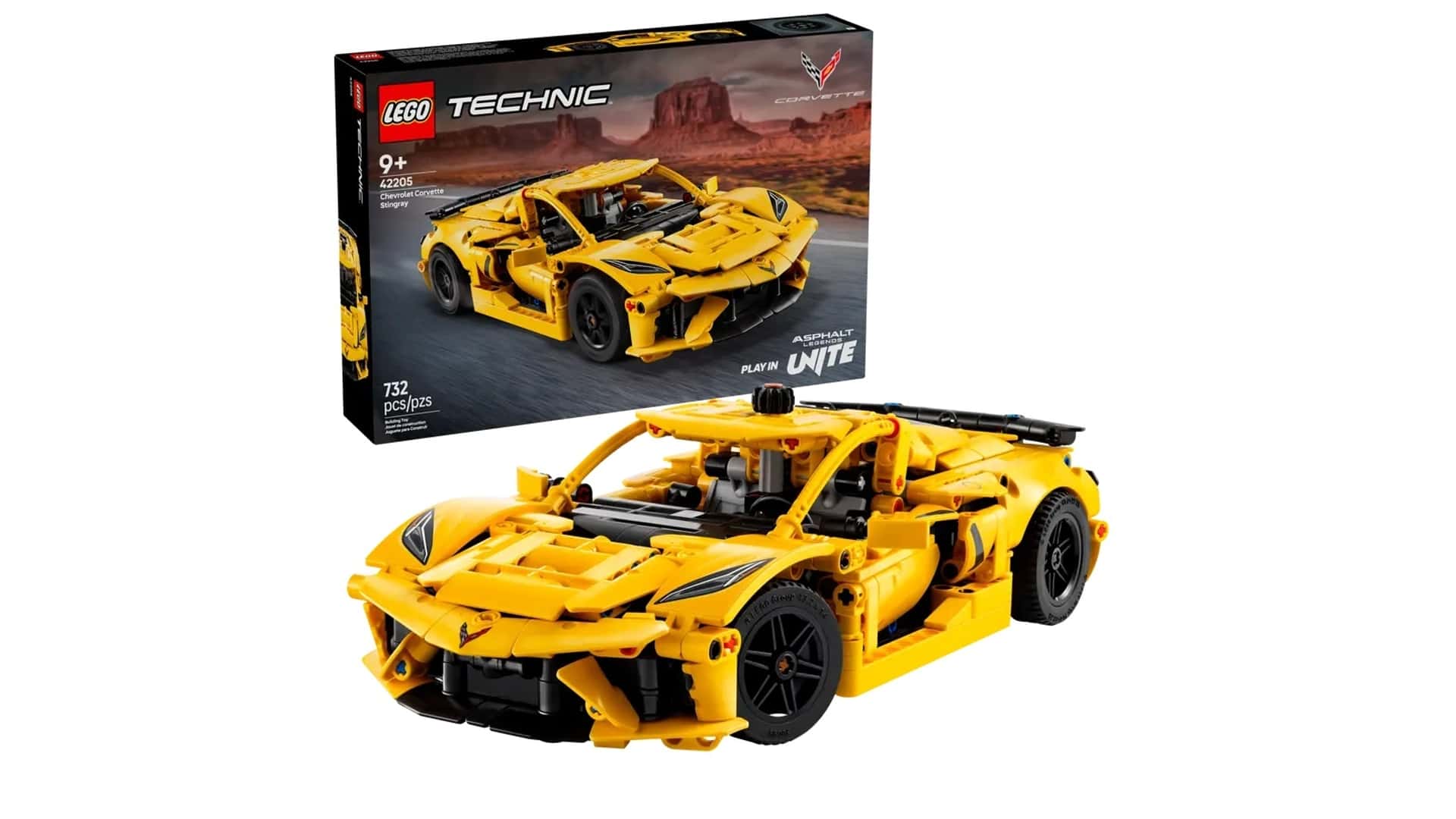 Front of the Lego Technic Corvette Stingray C8 model