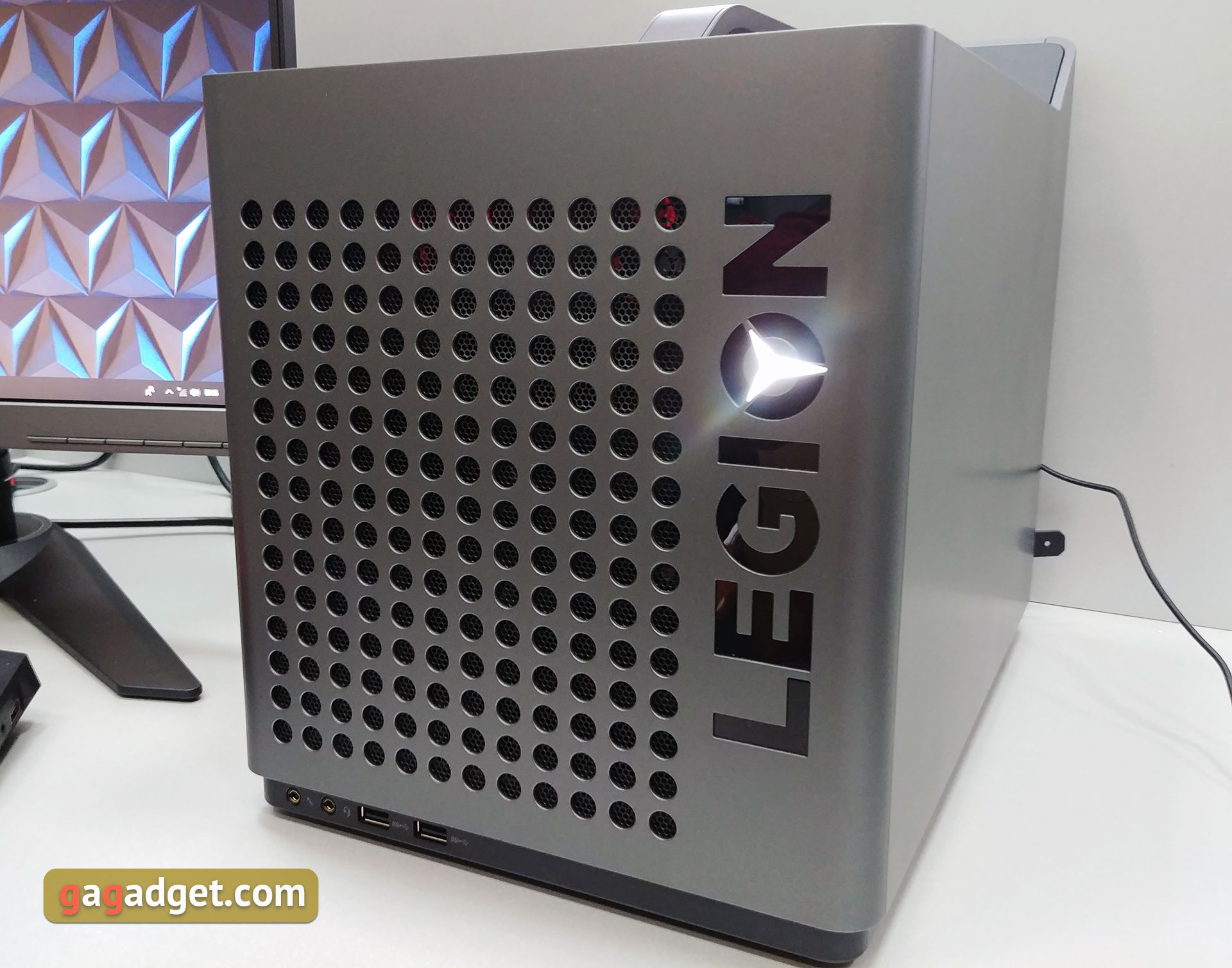 lenovo-legion-c730-cube-05.jpg