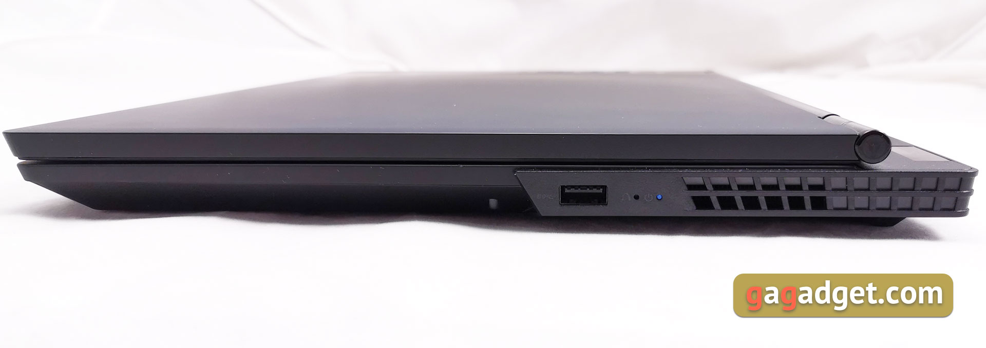 Огляд Lenovo Legion Y530: ігровий ноутбук із суворим дизайном-10