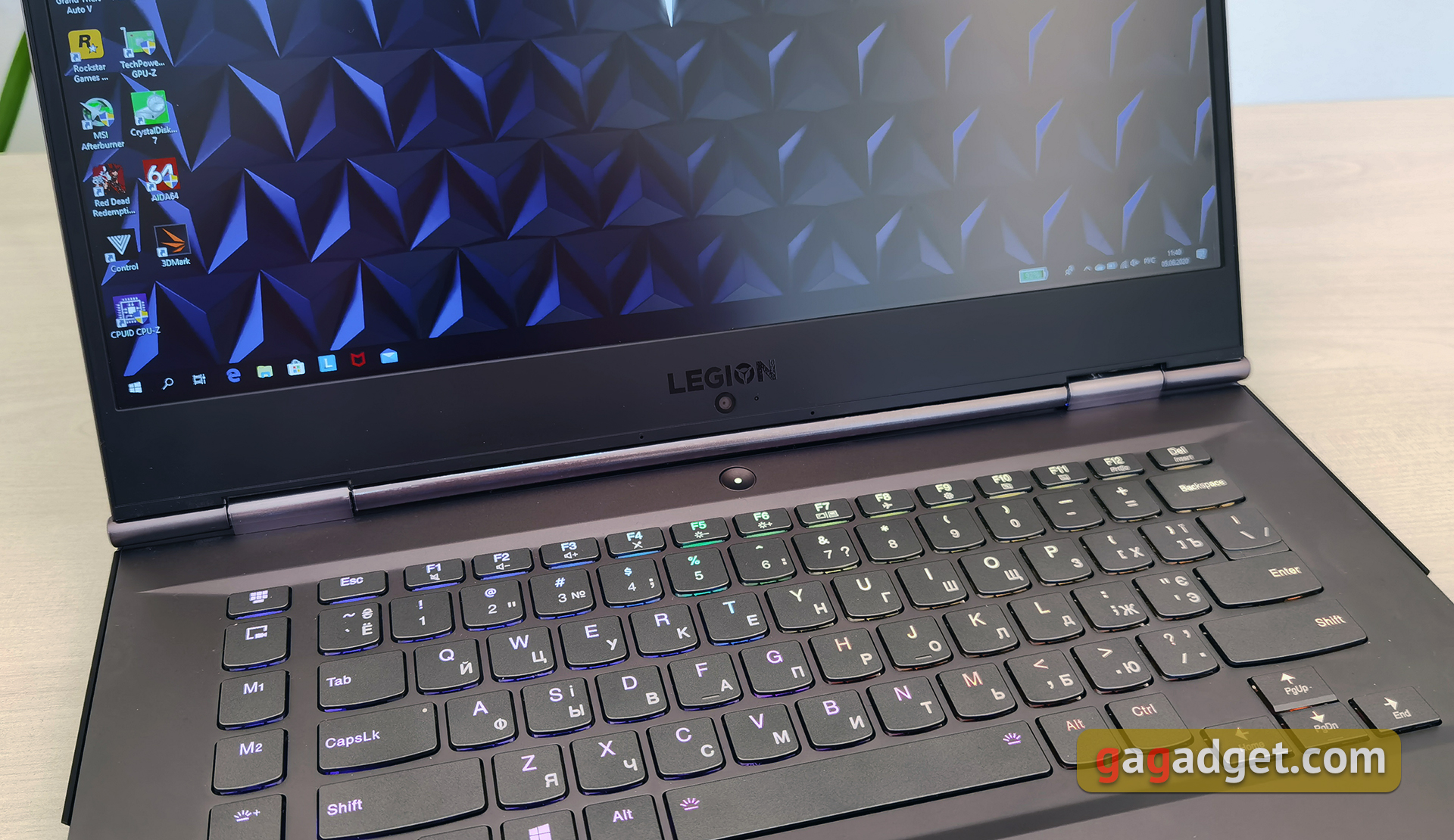 Обзор Lenovo Legion Y740: мощь RTX в стильном корпусе-17