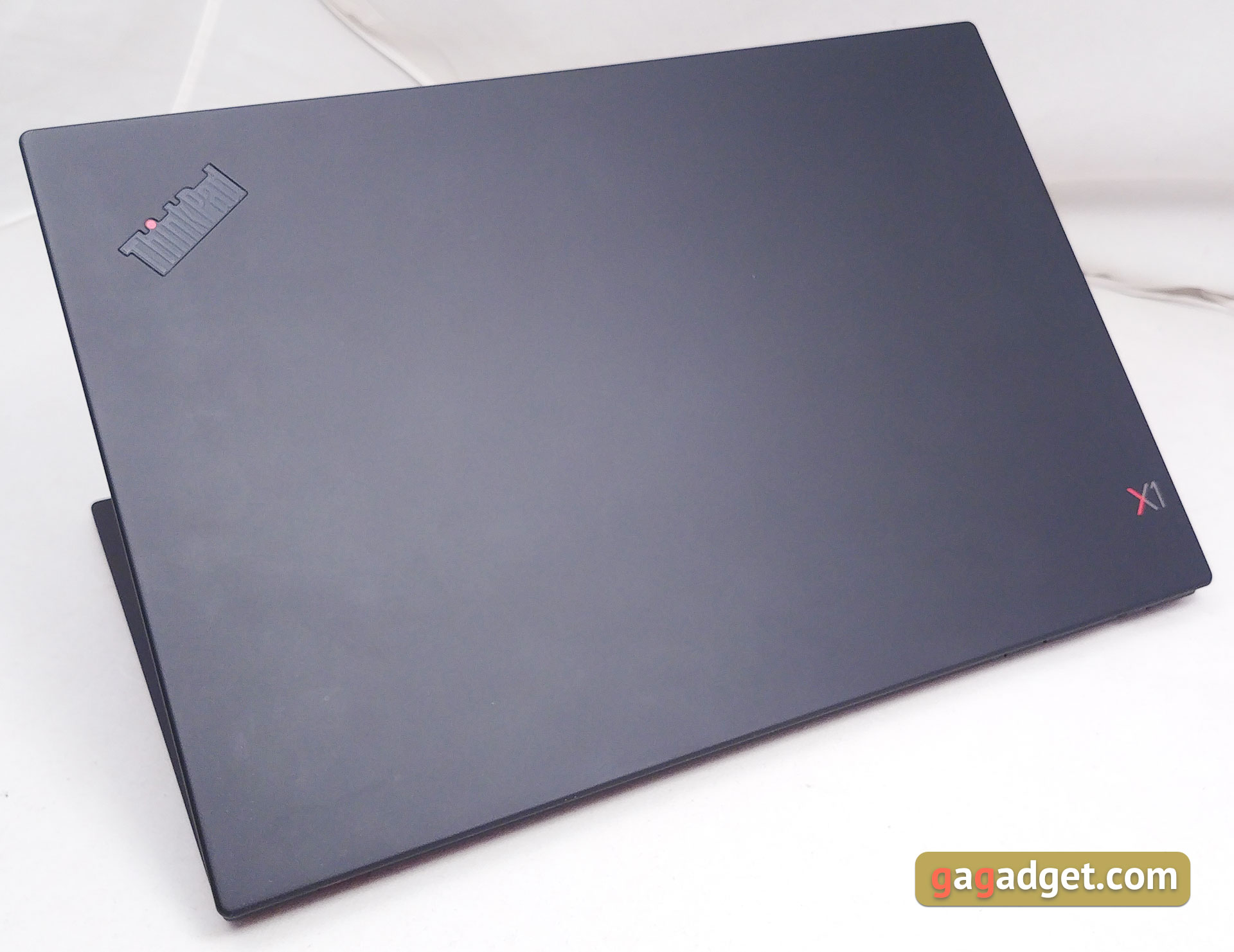 lenovo-thinkpad-x1-carbon-06.jpg