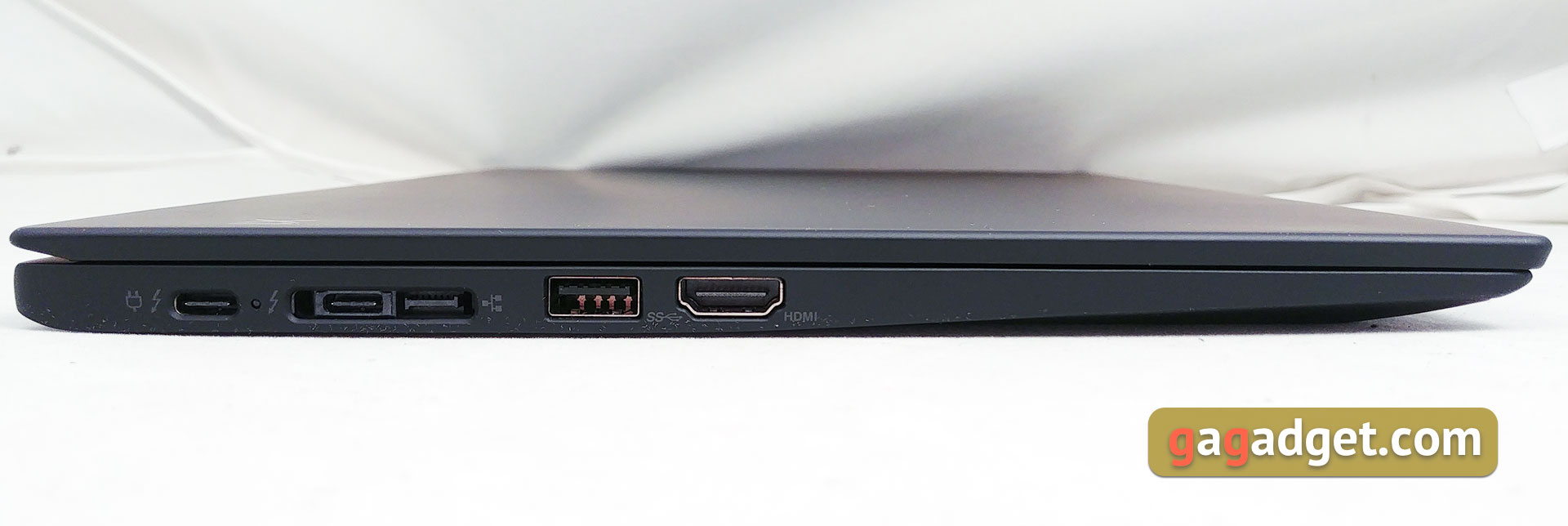 lenovo-thinkpad-x1-carbon-10.jpg