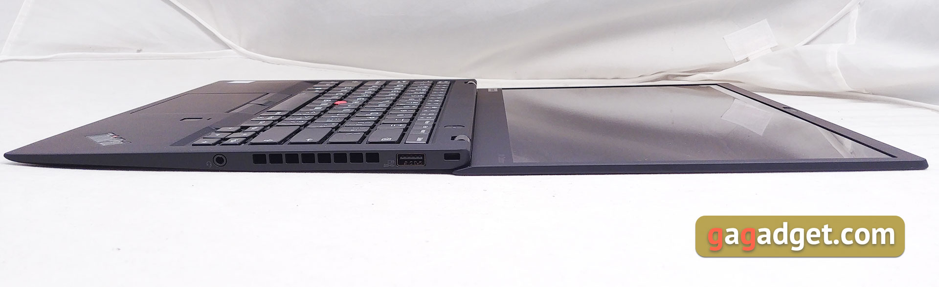 lenovo-thinkpad-x1-carbon-17.jpg