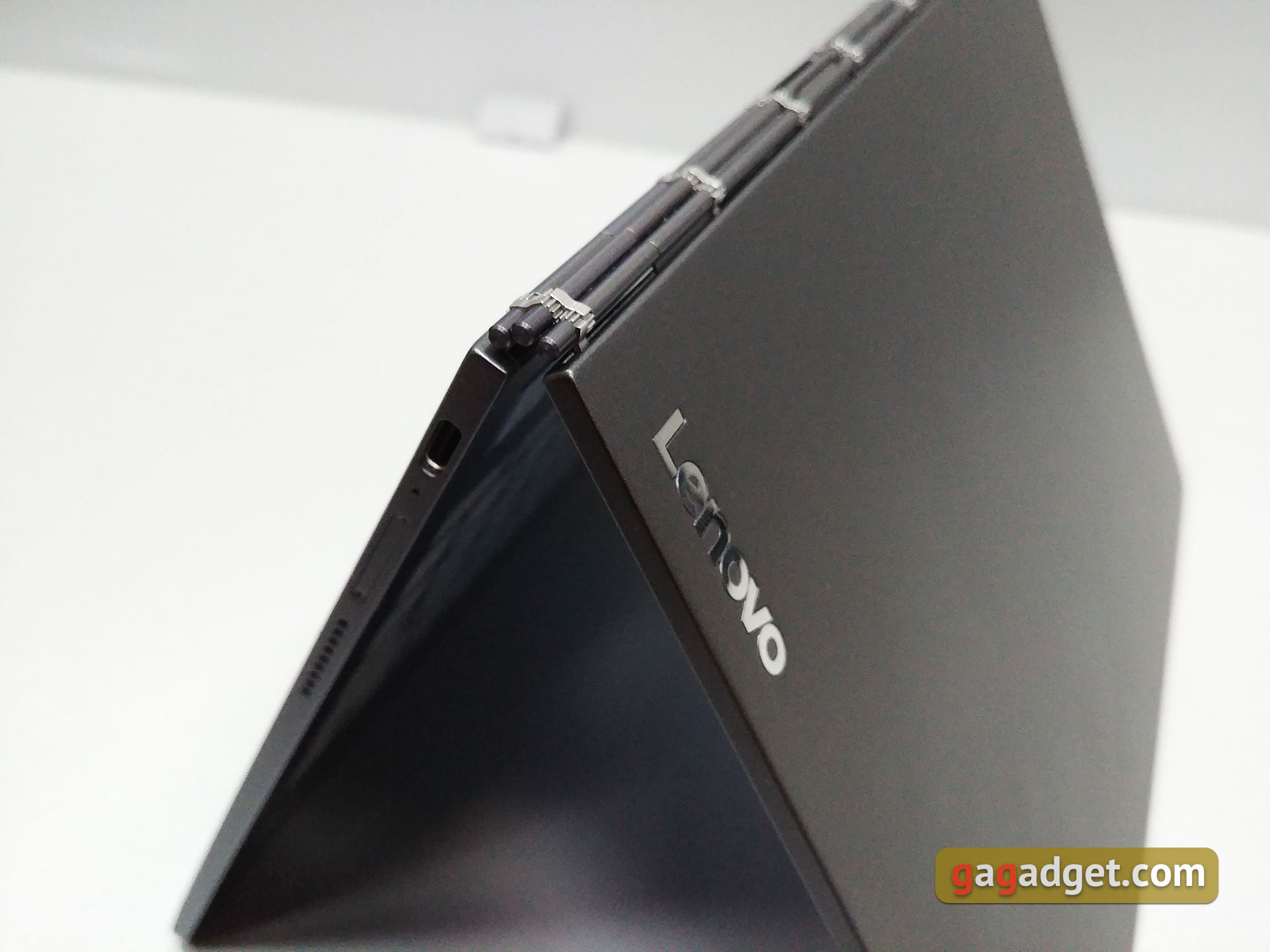 lenovo-yoga-book-c930-18.jpg