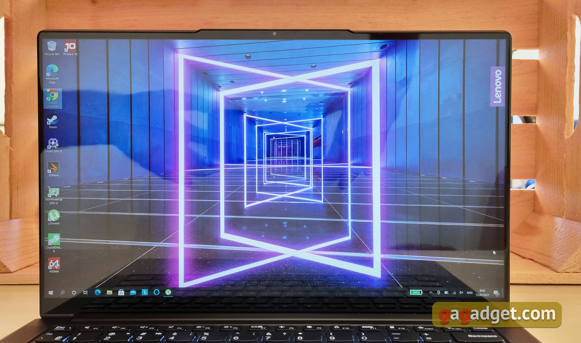Lenovo Yoga Slim 9i Laptop Review-31
