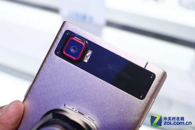Lenovo представила флагман K920 с 6-дюймовым экраном 2560х1440-2