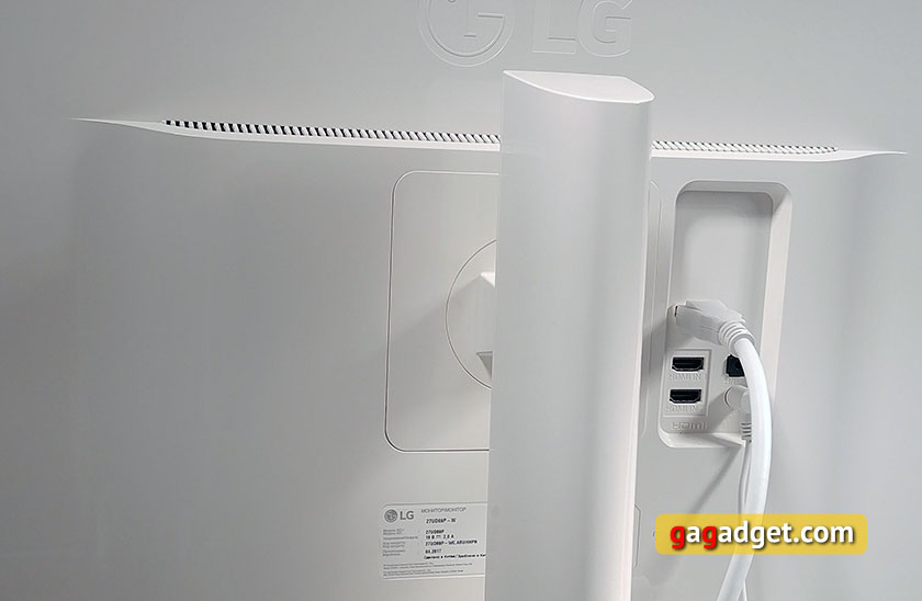lg-27ud69p-08.jpg