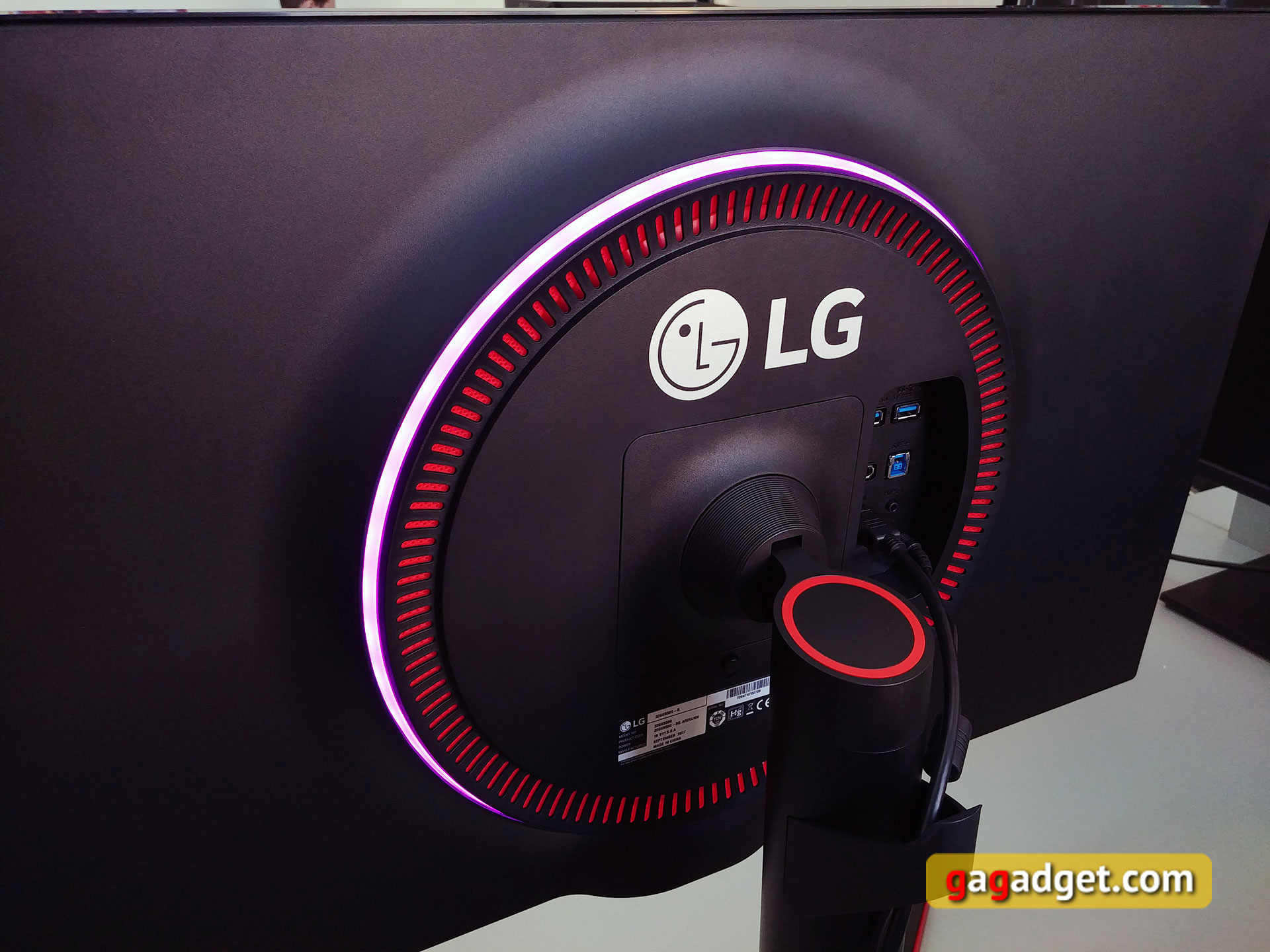 lg-32gk850g-14.jpg