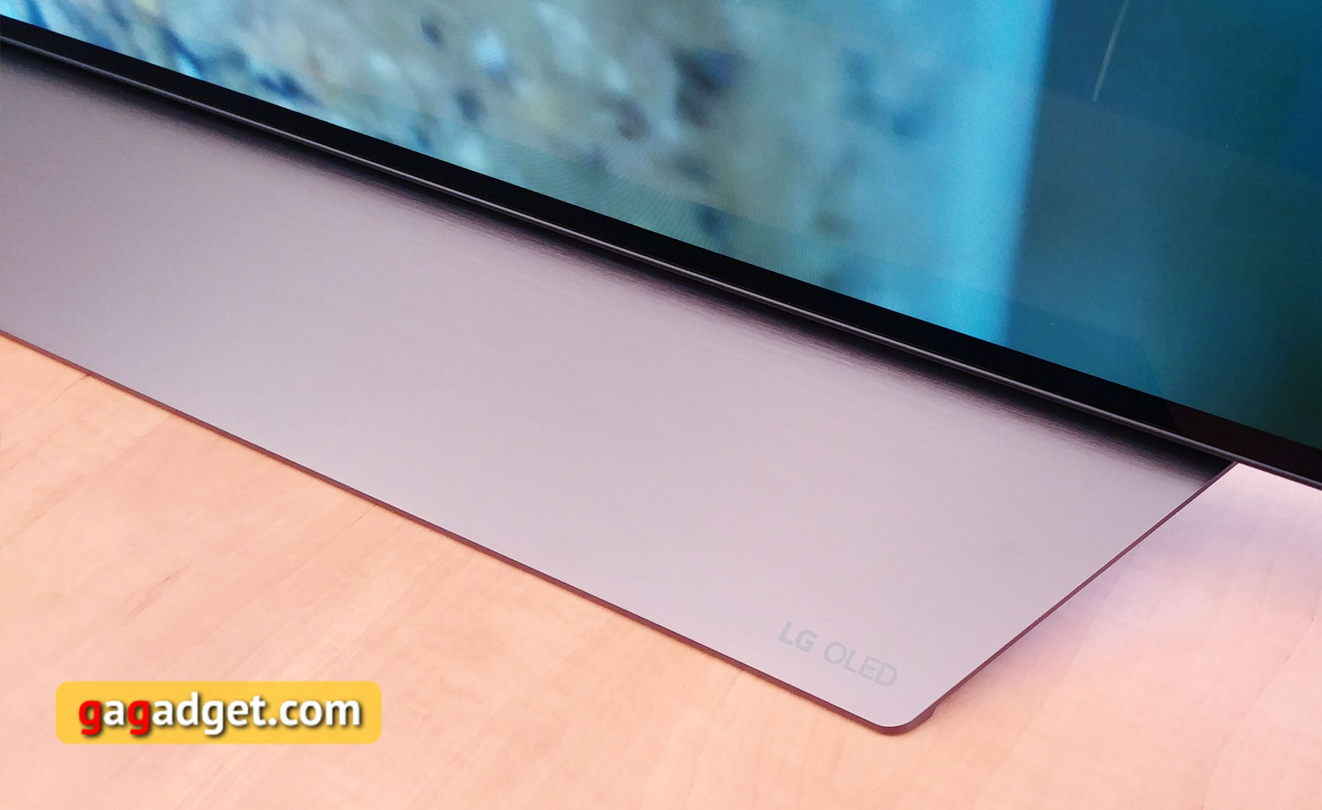 lg-oled55b8pla-10.jpg