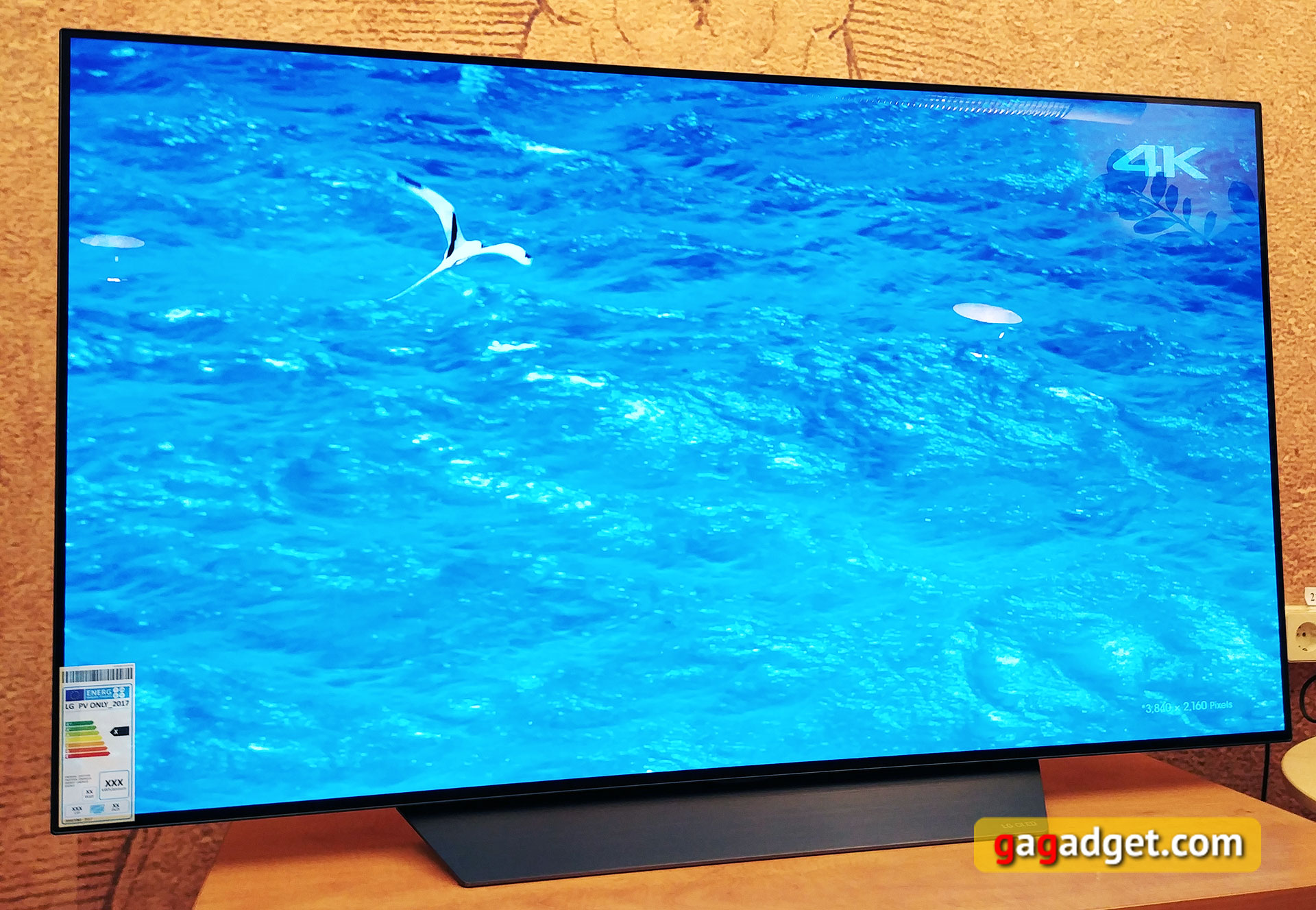 lg-oled55b8pla-19.jpg