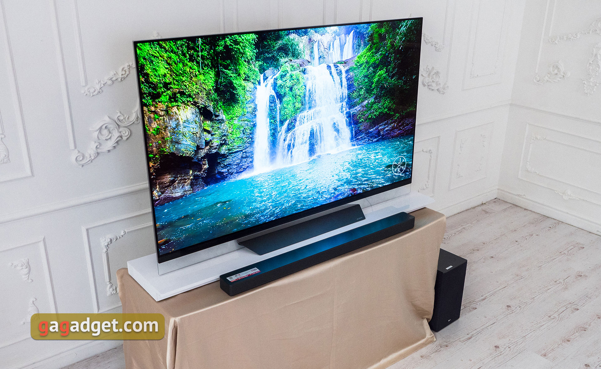 lg-oled65e8pla-01.jpg