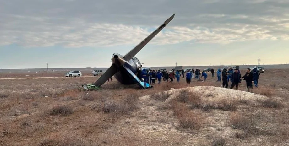 The downed Azerbaijan Airlines Embraer ERJ-190 aircraft in Kazakhstan