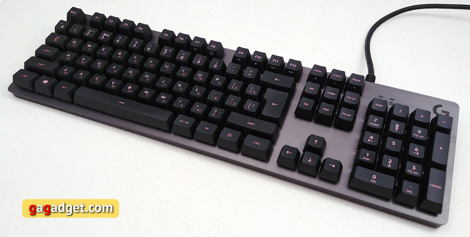 logitech-g413-carbon-15.jpg