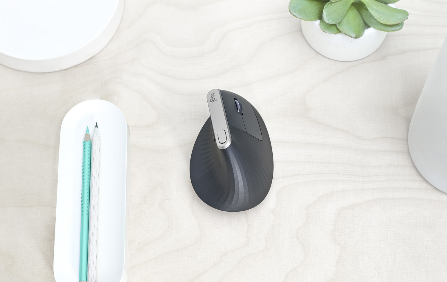 logitech-mx-vertical-4.jpg