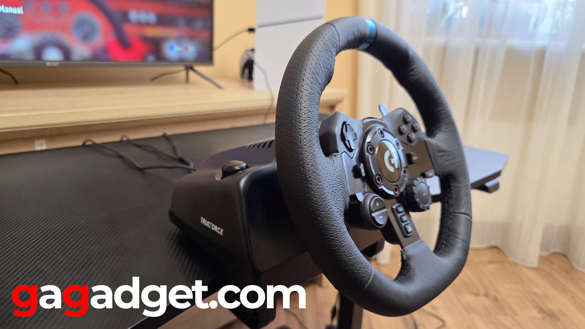 Logitech G923 в интерьере Logitech G923 в интерьере