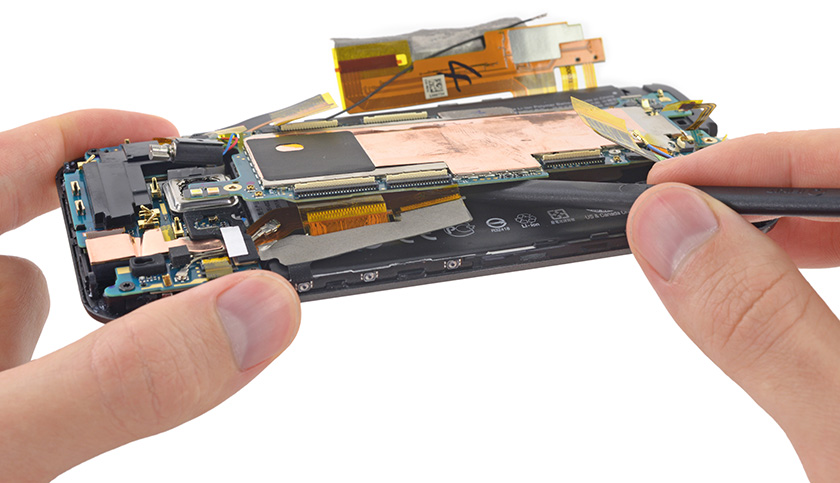 HTC One M9 практически не пригоден для ремонта-3