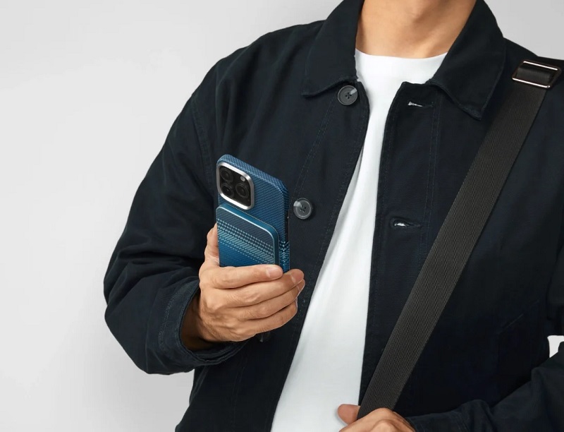 Pitaka Aramid Fiber Magnetic Power Bank - Charger