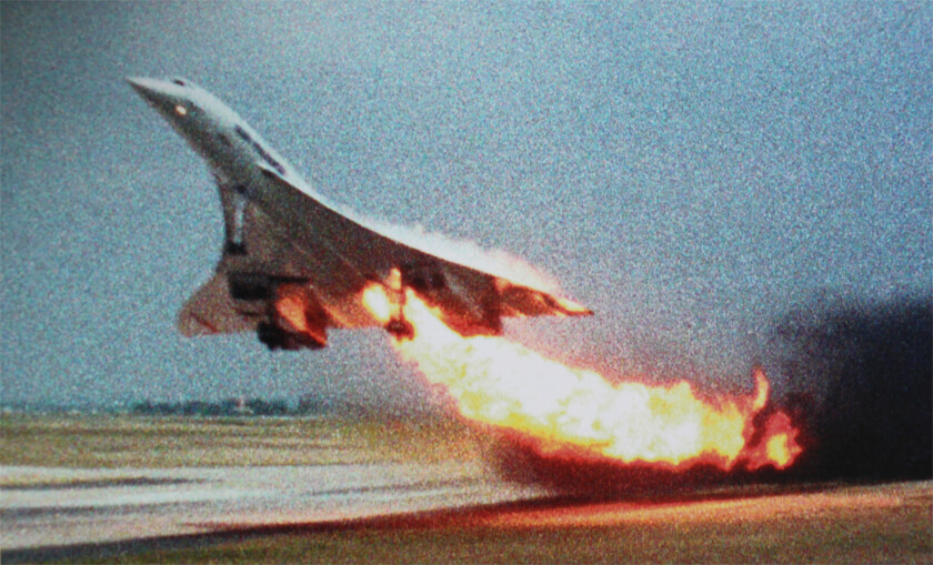 "Concorde on fire on takeoff. 