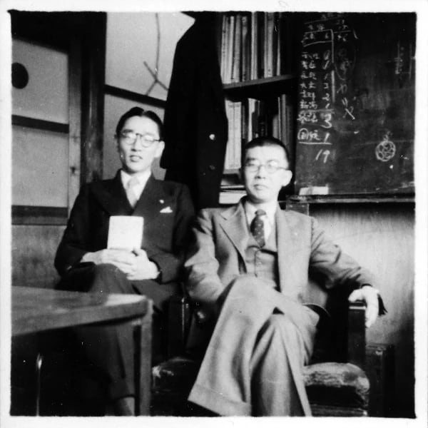 Акио Морита и Масару Ибука в 1946 году