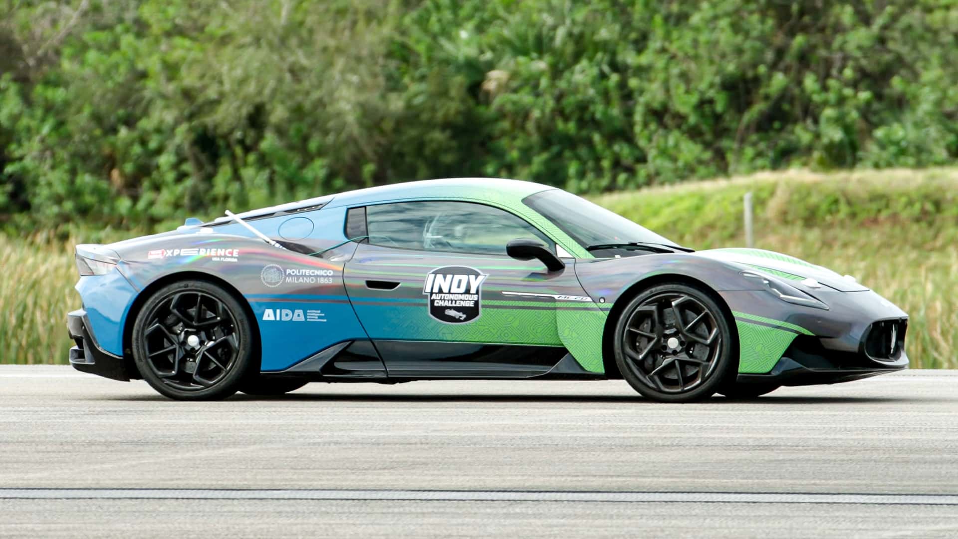 Maserati MC20 on the runway