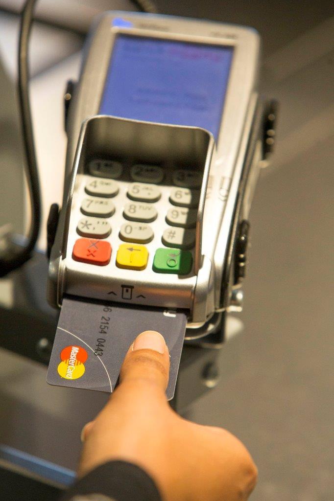 mastercard-biometric fingerprint card.jpg