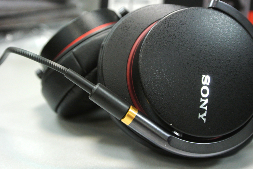 Обзор наушников Sony MDR-1A-6