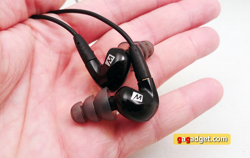 mee-audio-pinnacle-p2-05.jpg