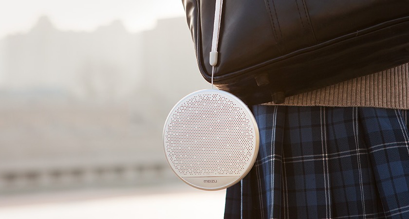 meizu-bluetooth-speaker-small-2.jpg