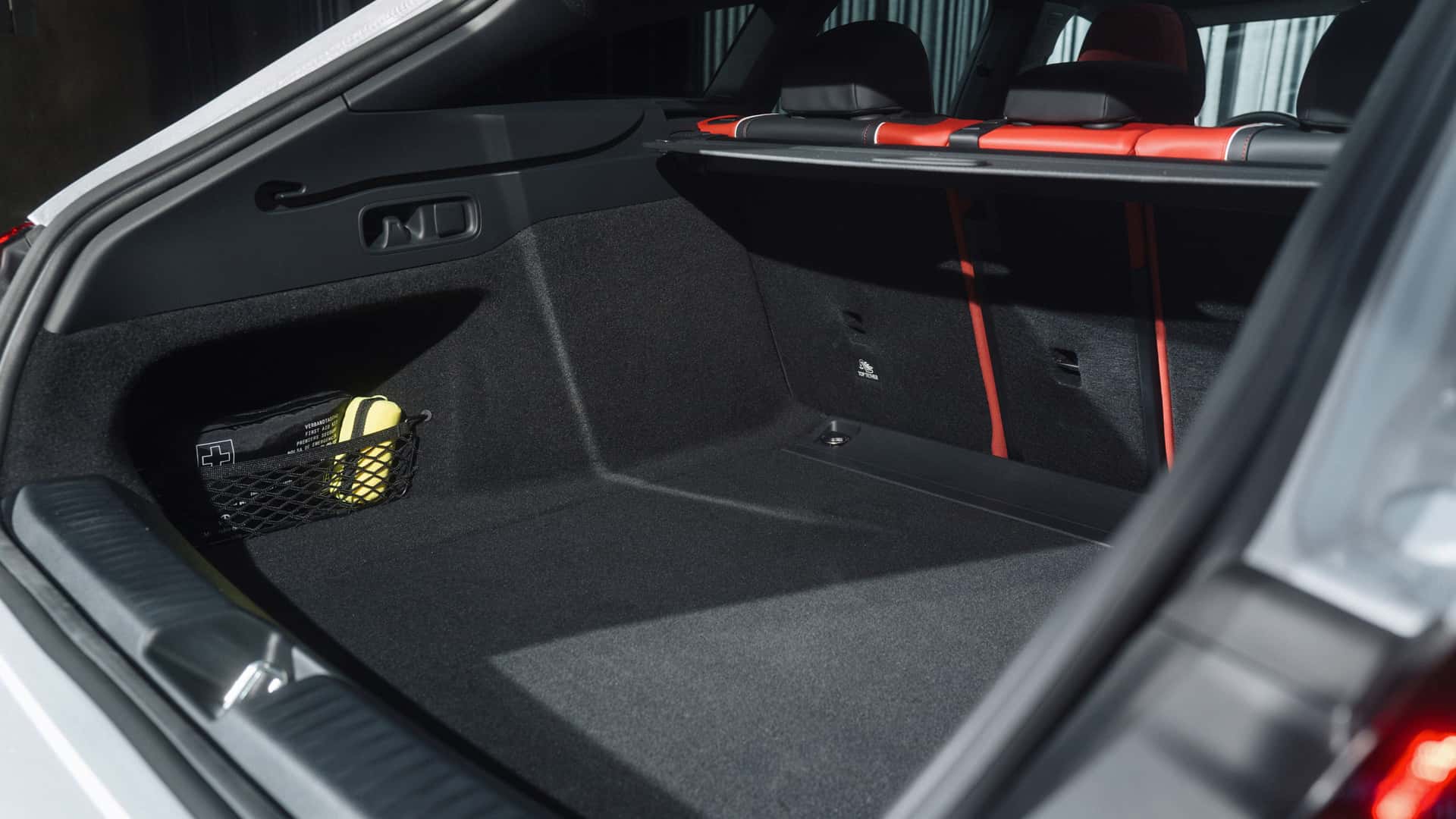 Передня панель Mercedes-Benz CLA Shooting Brake 2025