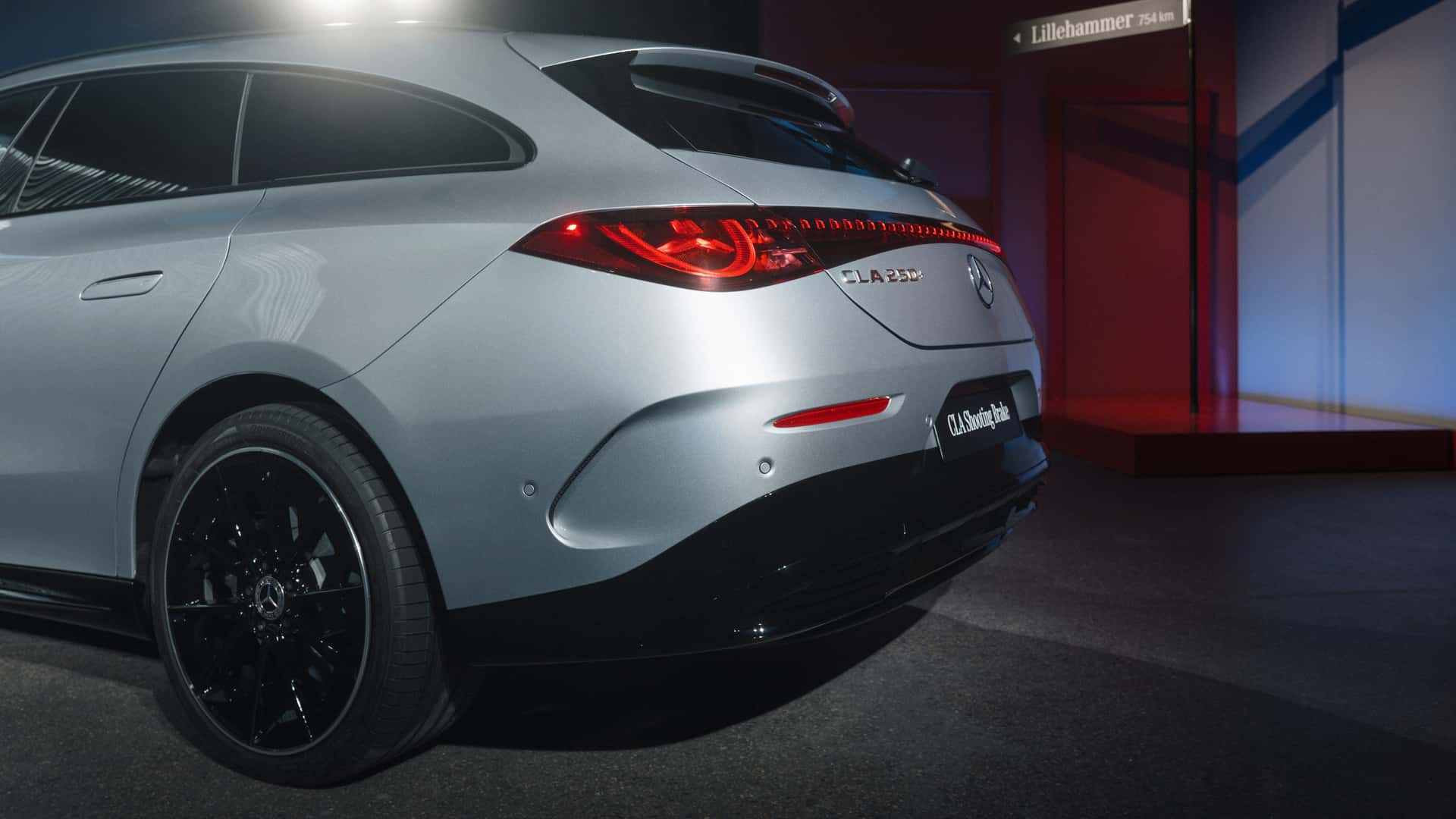 Інтер'єр Mercedes-Benz CLA Shooting Brake 2025