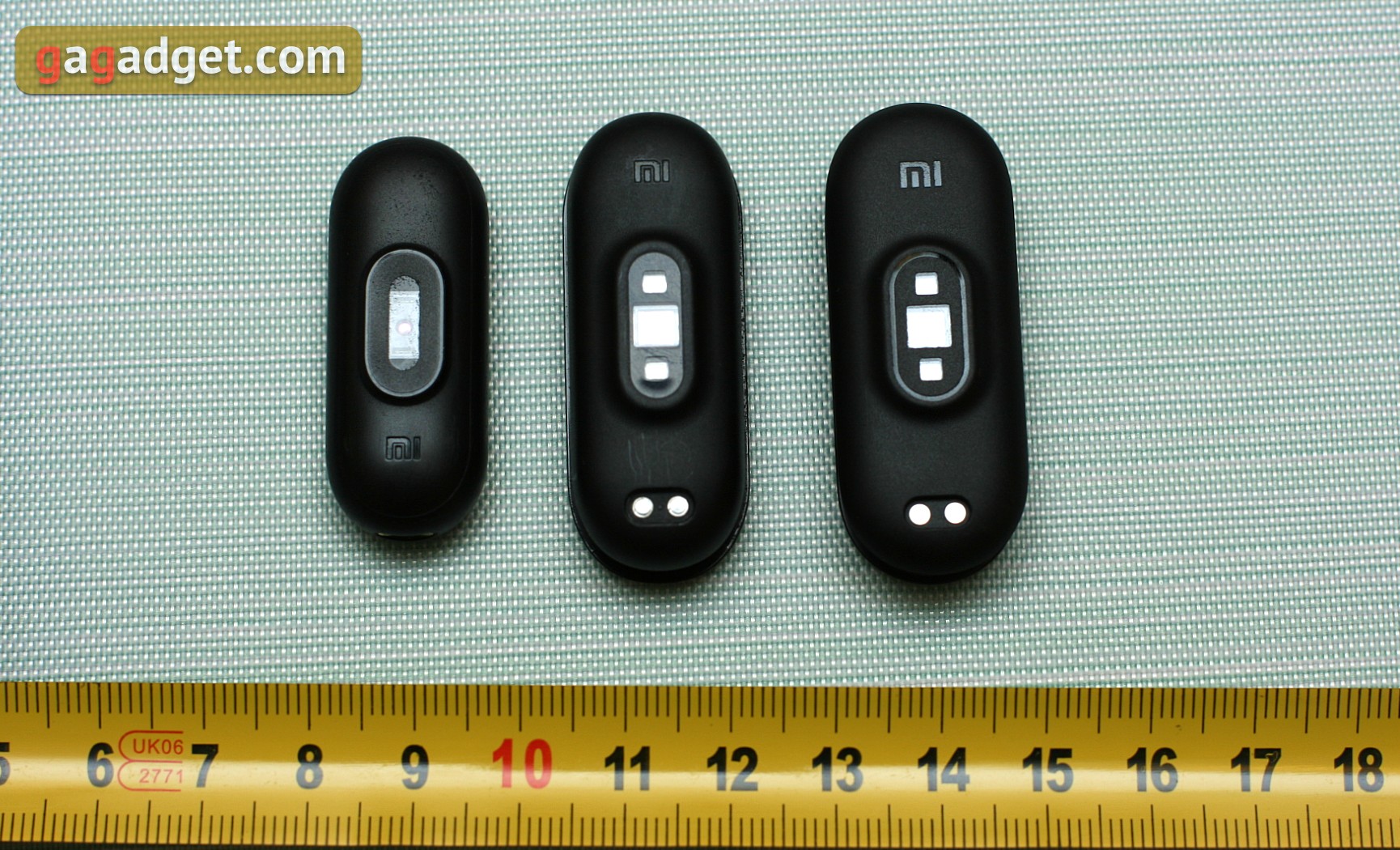 Xiaomi Mi Smart Band old and new back view