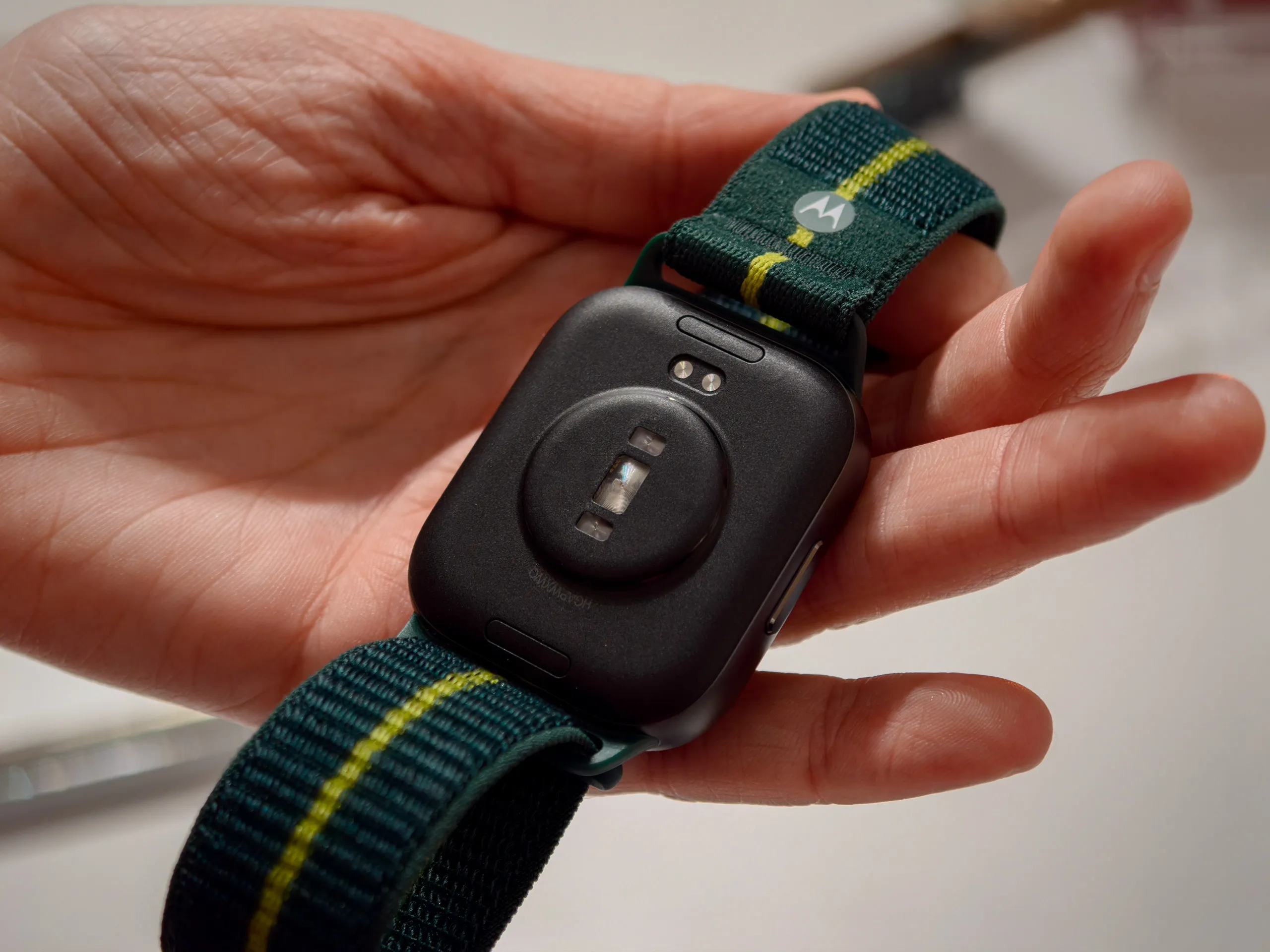 Moto Watch Fit 2025, розгорнутий вид