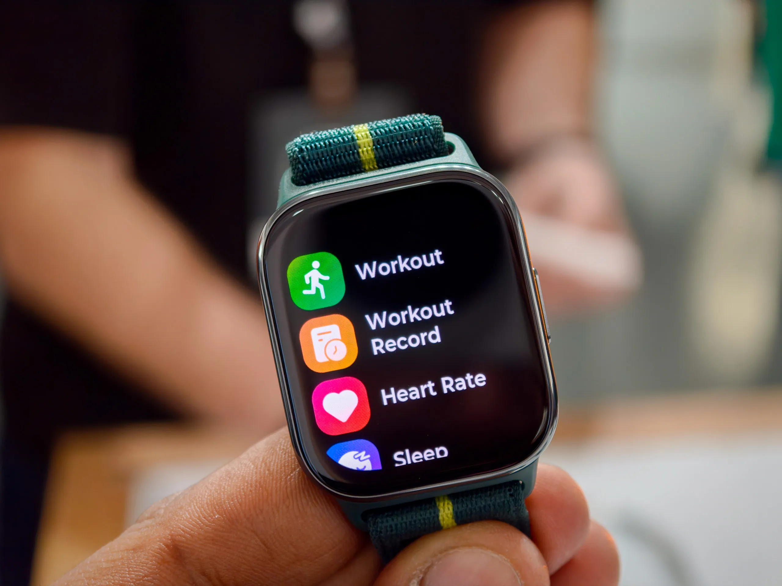 Moto Watch Fit 2025, стильний дизайн