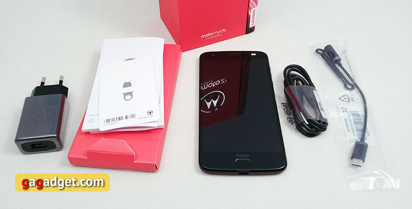 moto-z2-force-04.jpg