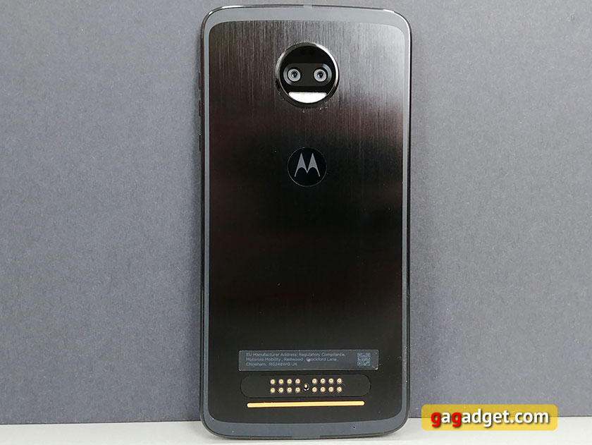 moto-z2-force-12.jpg