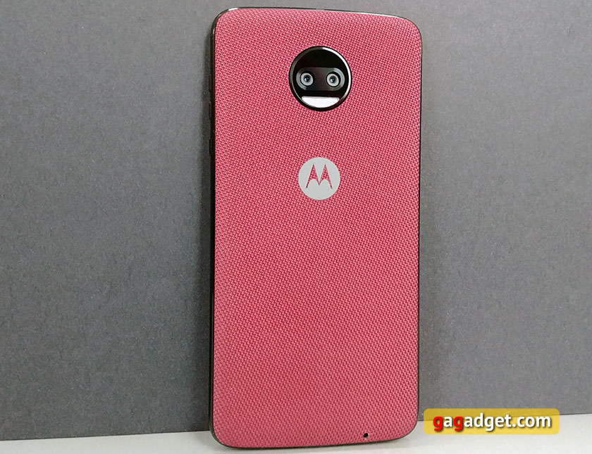 moto-z2-force-16.jpg